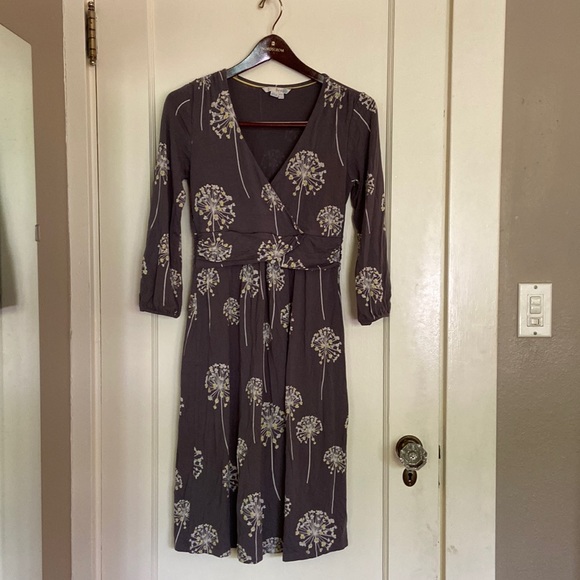 Boden Make-a-Wish Dress, Grey. White flowers; yellow accents. - Picture 1 of 2